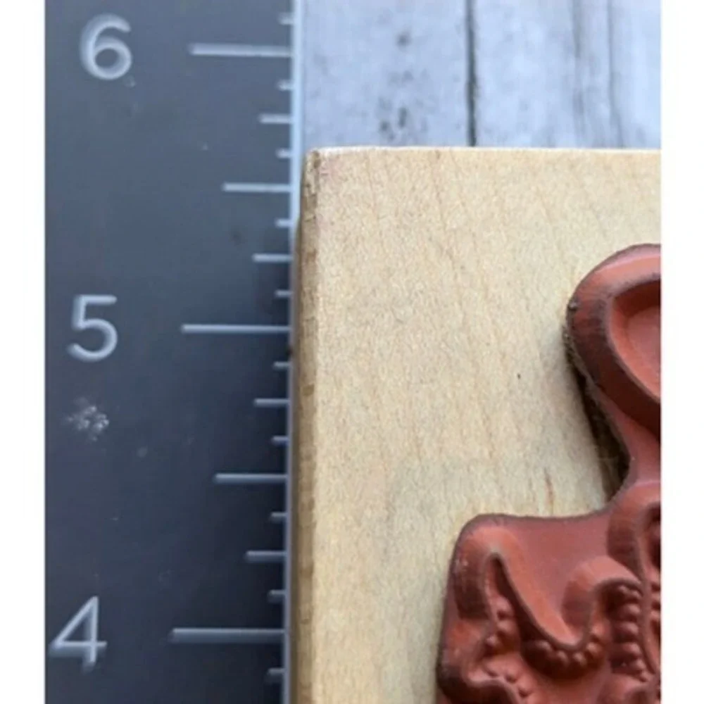Darcie's Bunny Holding Heart Flower Hat Rubber Stamp Wood #C19